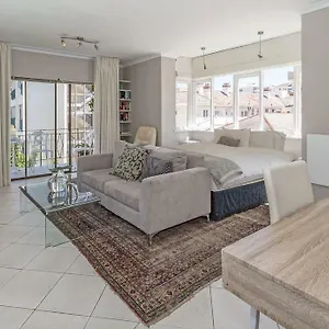 Cosy And Classy Sea Point Apartment Kapstadt